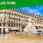 La Bulle - Parking Gratuit En Souterrain - 2 Mins Du Palais Des Papes - Clim Ac - Wifi