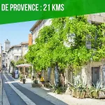 La Bulle - Parking Gratuit En Souterrain - 2 Mins Du Palais Des Papes - Clim Ac - Wifi