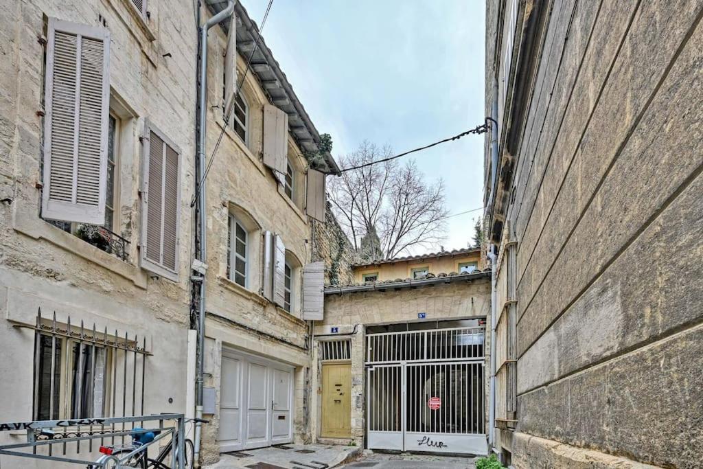La Bulle - Parking Gratuit En Souterrain - 2 Mins Du Palais Des Papes - Clim Ac - Wifi * Avignon