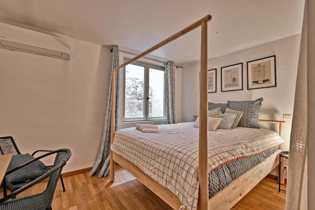 La Bulle - Parking Gratuit En Souterrain - 2 Mins Du Palais Des Papes - Clim Ac - Wifi * Avignon