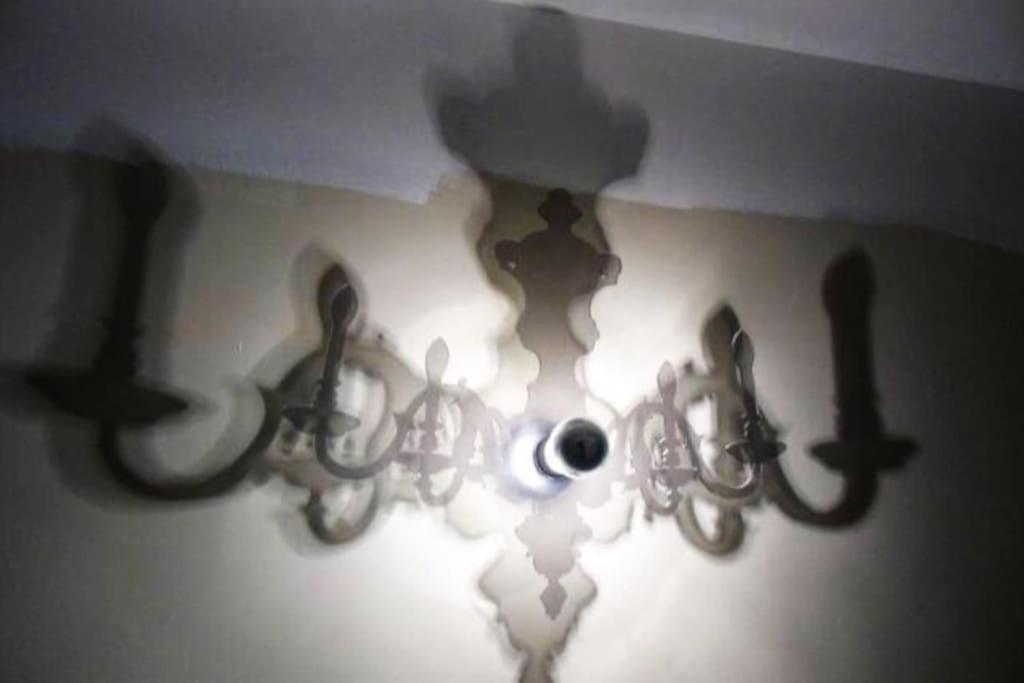 La Bulle - Parking Gratuit En Souterrain - 2 Mins Du Palais Des Papes - Clim Ac - Wifi * Avignon