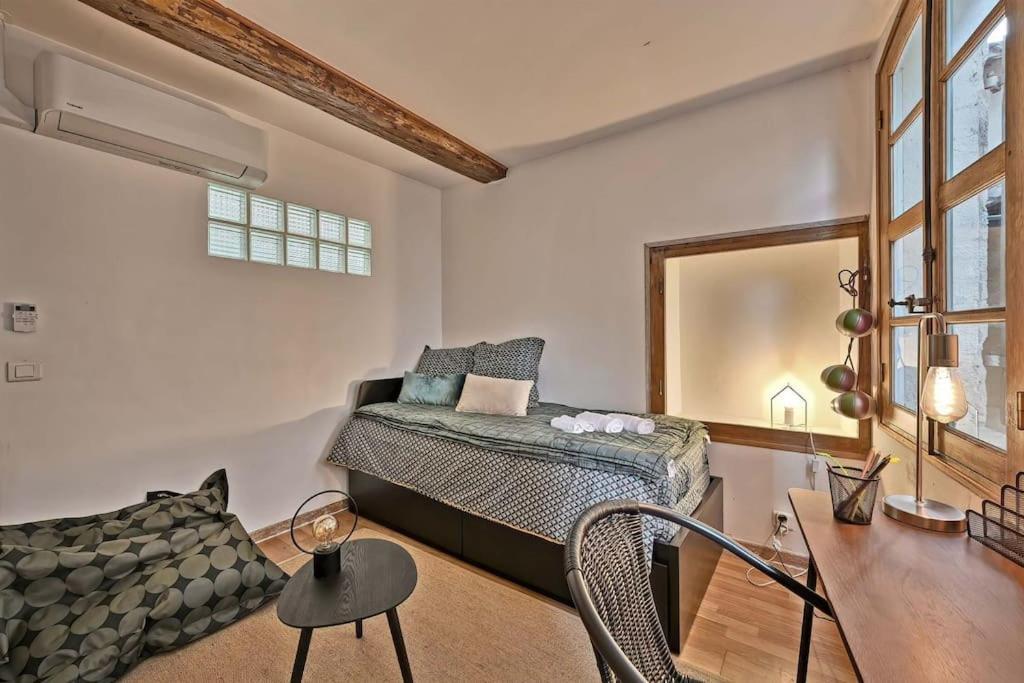 La Bulle - Parking Gratuit En Souterrain - 2 Mins Du Palais Des Papes - Clim Ac - Wifi Appartement Avignon